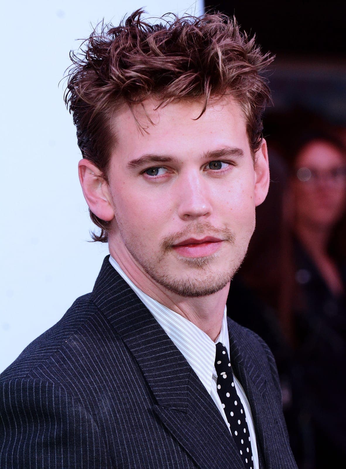 Bikeriders crop — period drama grade stress-tests jaw and midface without Elvis biopic crutches.
